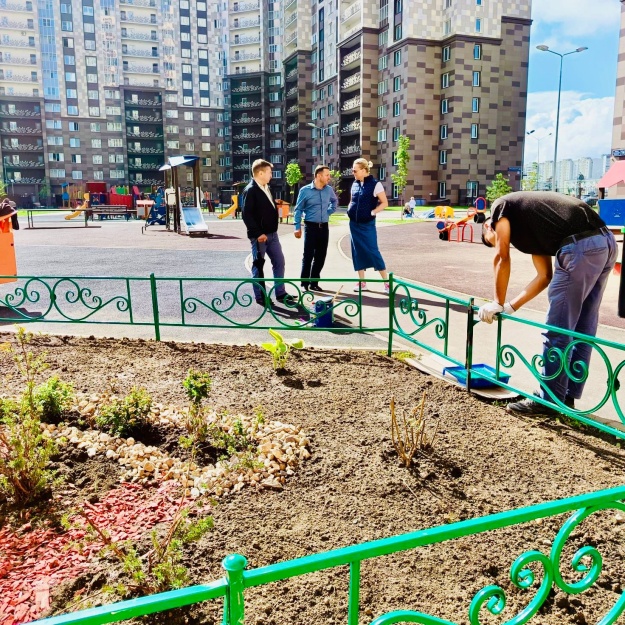 В микрорайоне Новые Котельники продолжаются работы по благоустройству территории