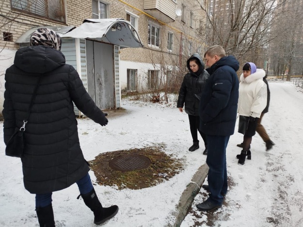 Заместитель главы Сергей Яковлев провёл еженедельный обход закрепленных территорий