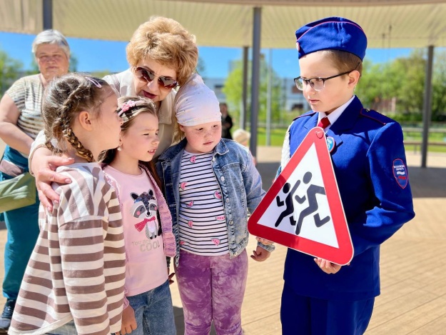 В период летних каникул свыше 4 тысяч детей Московской области будут изучать правила дорожного движения в профильных сменах